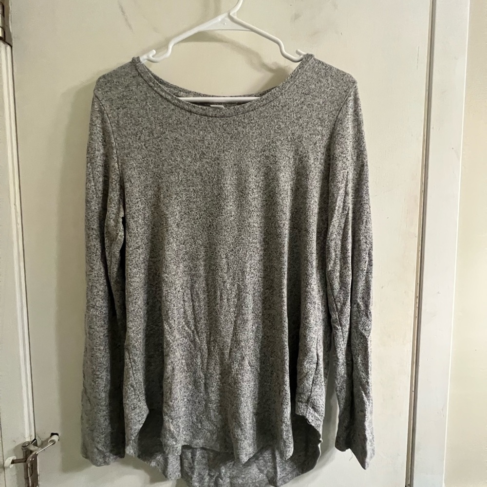 Brand-new Old Navy, long sleeve T-shirt, color: light gray